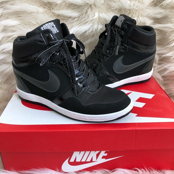 nike women's force sky wedge shoe
